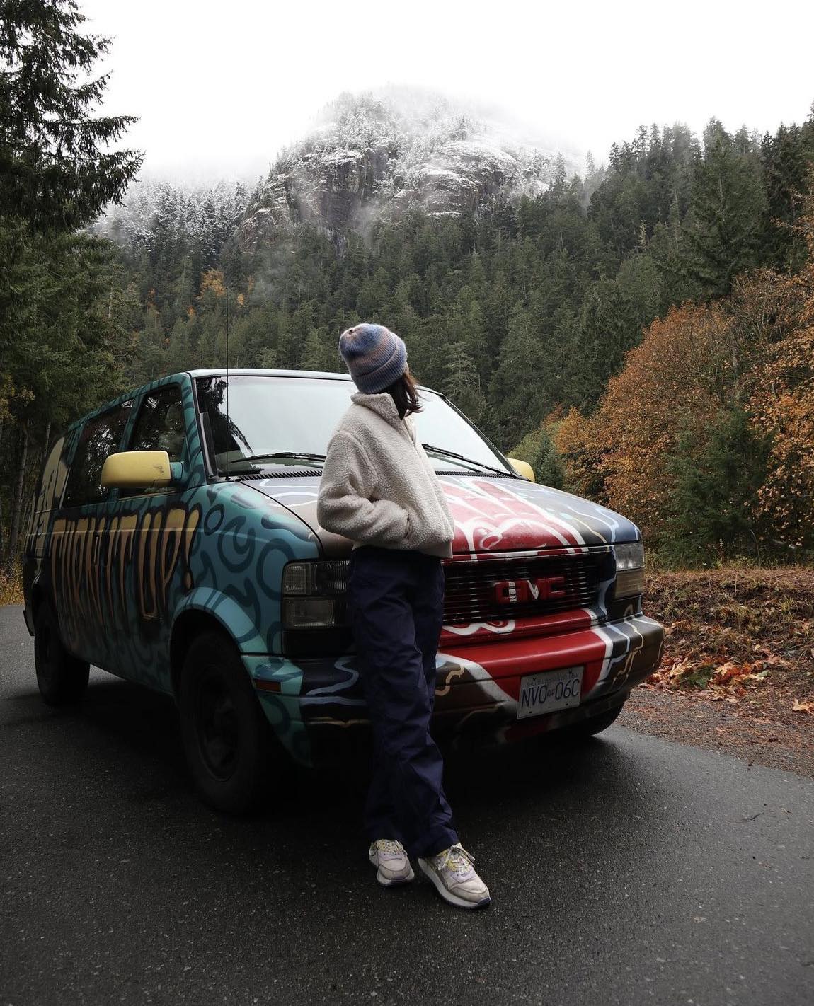 Camper van hire Canada — affordable campervan rental